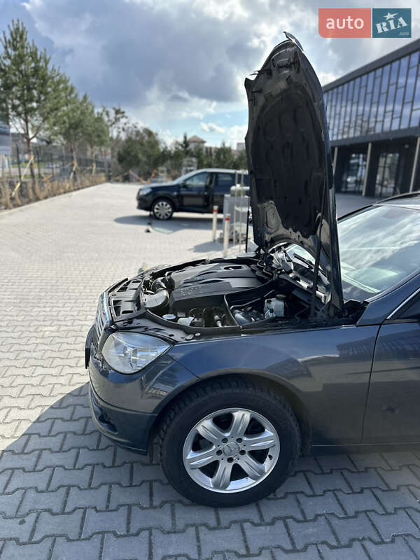Универсал Mercedes-Benz C-Class 2008 в Ровно