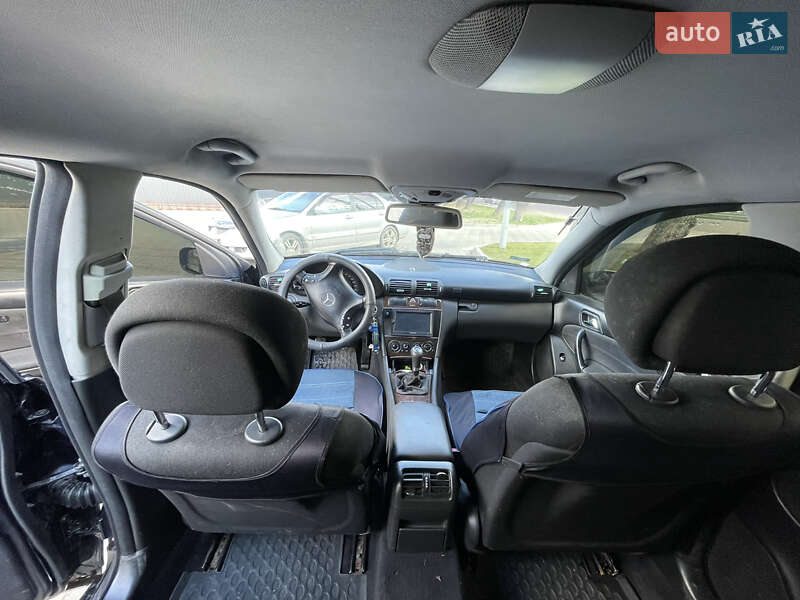 Седан Mercedes-Benz C-Class 2004 в Вінниці