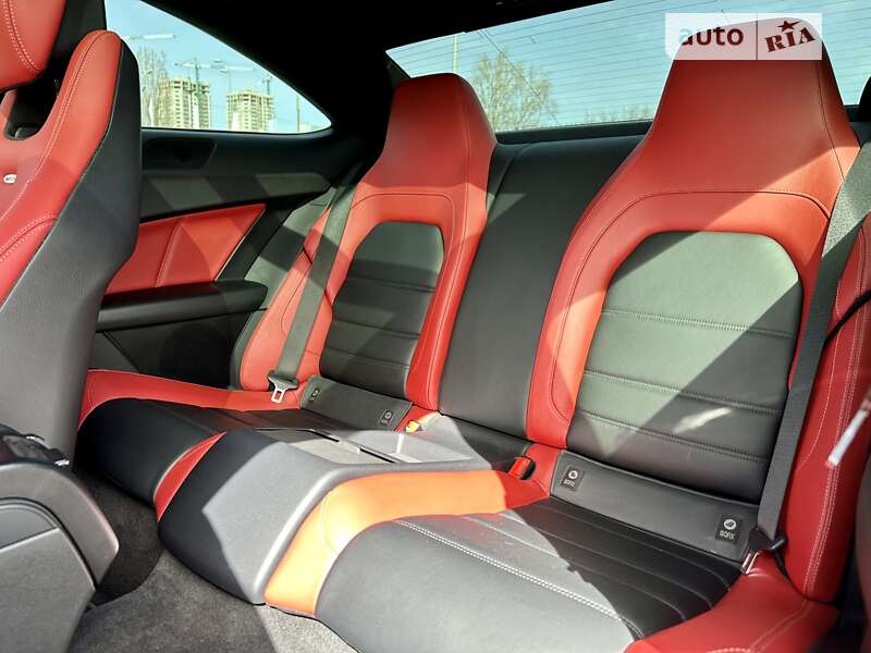Купе Mercedes-Benz C-Class 2011 в Киеве
