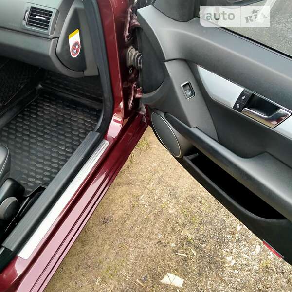 Седан Mercedes-Benz C-Class 2008 в Житомире фото 16 Седан Mercedes-Benz C-Class 2008 в Житомире