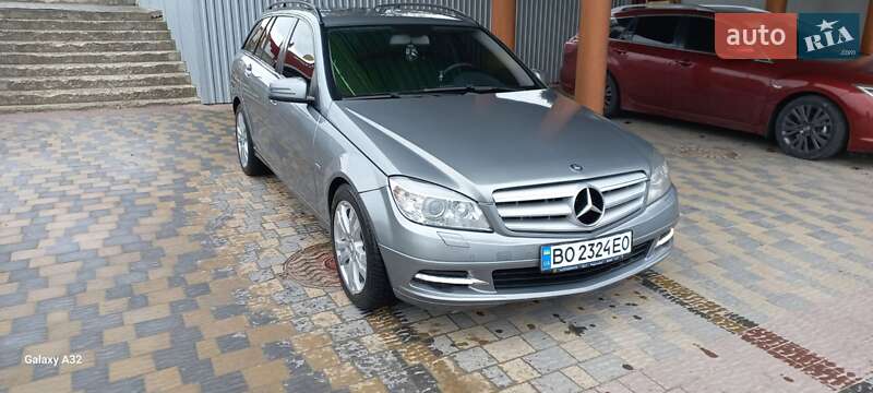 Универсал Mercedes-Benz C-Class 2010 в Тернополе