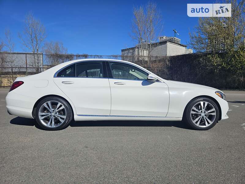 Седан Mercedes-Benz C-Class 2015 в Киеве