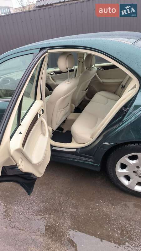 Седан Mercedes-Benz C-Class 2004 в Житомире