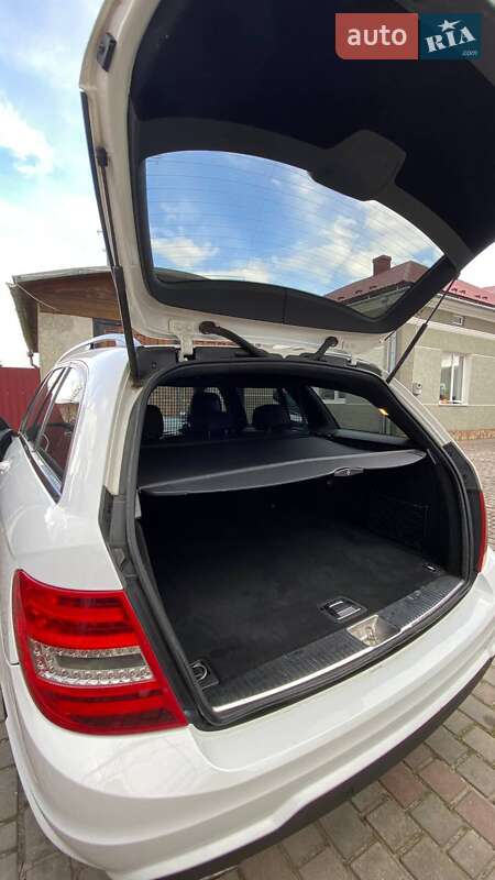 Универсал Mercedes-Benz C-Class 2013 в Тернополе
