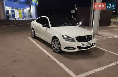 Купе Mercedes-Benz C-Class 2011 в 