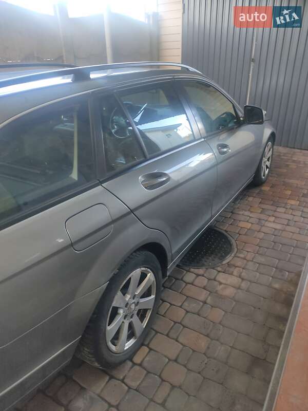 Універсал Mercedes-Benz C-Class 2008 в Харкові