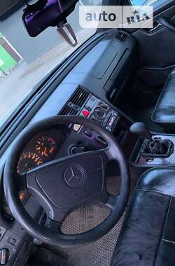 Седан Mercedes-Benz C-Class 1995 в Коломые