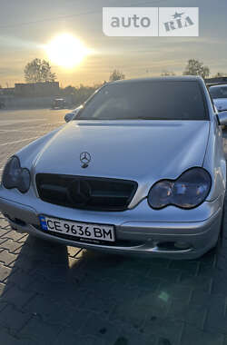 Седан Mercedes-Benz C-Class 2003 в Черновцах