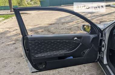 Купе Mercedes-Benz C-Class 2002 в 