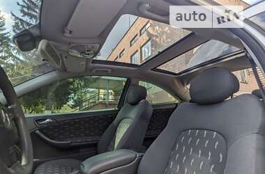 Купе Mercedes-Benz C-Class 2002 в 
