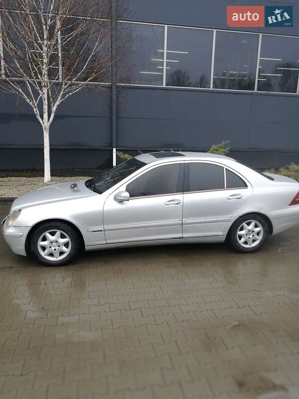 Седан Mercedes-Benz C-Class 2001 в Белой Церкви фото 24 Седан Mercedes-Benz C-Class 2001 в Белой Церкви