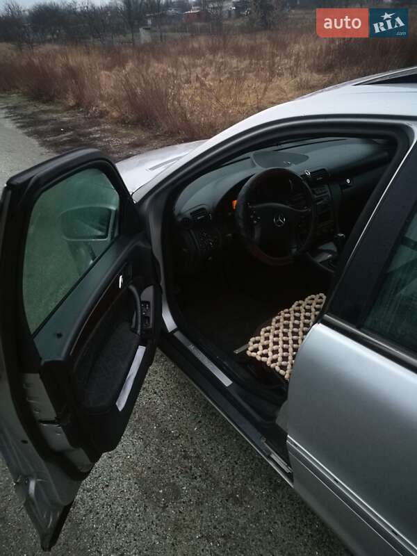 Седан Mercedes-Benz C-Class 2001 в Белой Церкви фото 31 Седан Mercedes-Benz C-Class 2001 в Белой Церкви