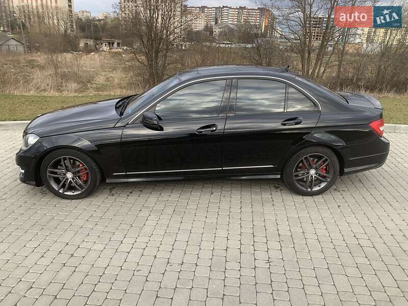 Седан Mercedes-Benz C-Class 2014 в Львове