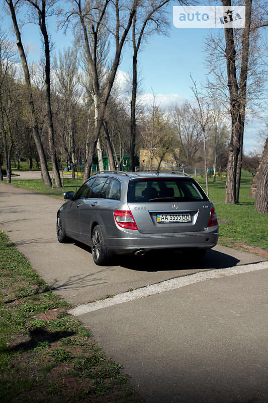Універсал Mercedes-Benz C-Class 2008 в Києві