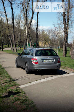 Универсал Mercedes-Benz C-Class 2008 в Киеве