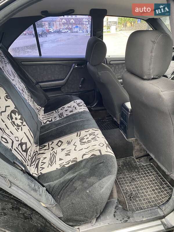 Седан Mercedes-Benz C-Class 1996 в Києві