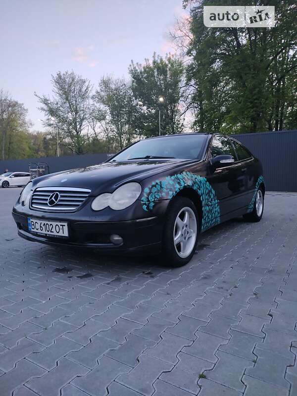 Купе Mercedes-Benz C-Class 2002 в Дрогобыче