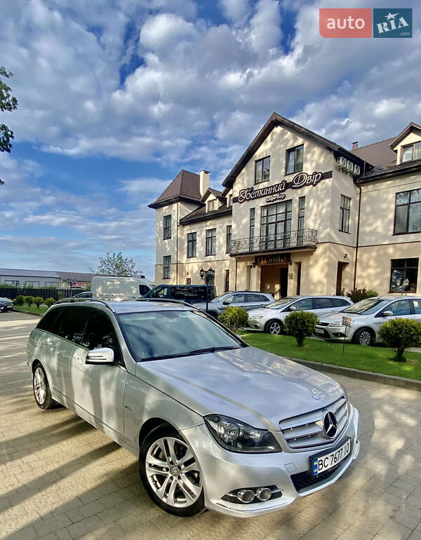 Универсал Mercedes-Benz C-Class 2011 в Стрые