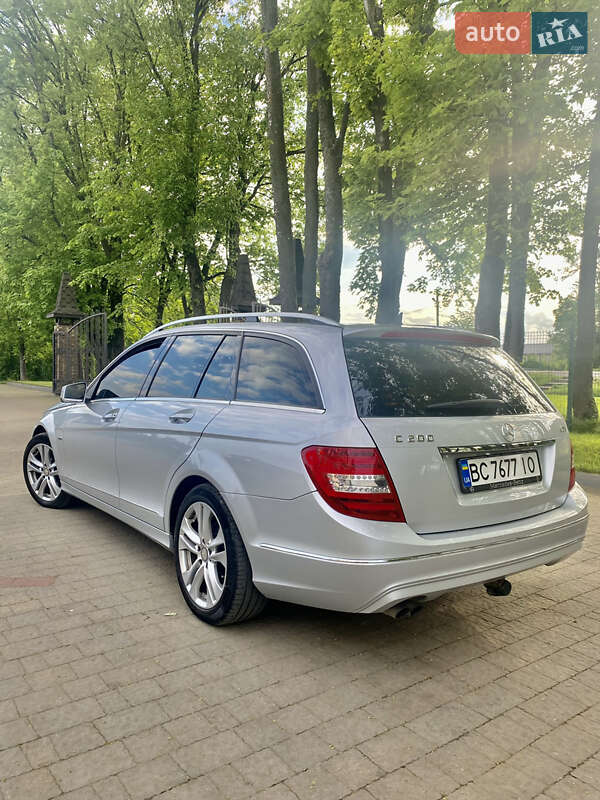 Универсал Mercedes-Benz C-Class 2011 в Стрые