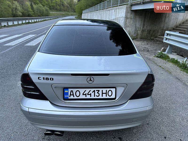 Седан Mercedes-Benz C-Class 2000 в Рахові