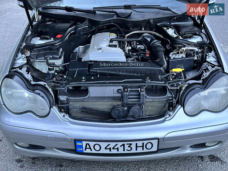 Седан Mercedes-Benz C-Class 2000 в Рахові