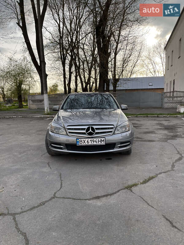 Седан Mercedes-Benz C-Class 2011 в Хмельницькому