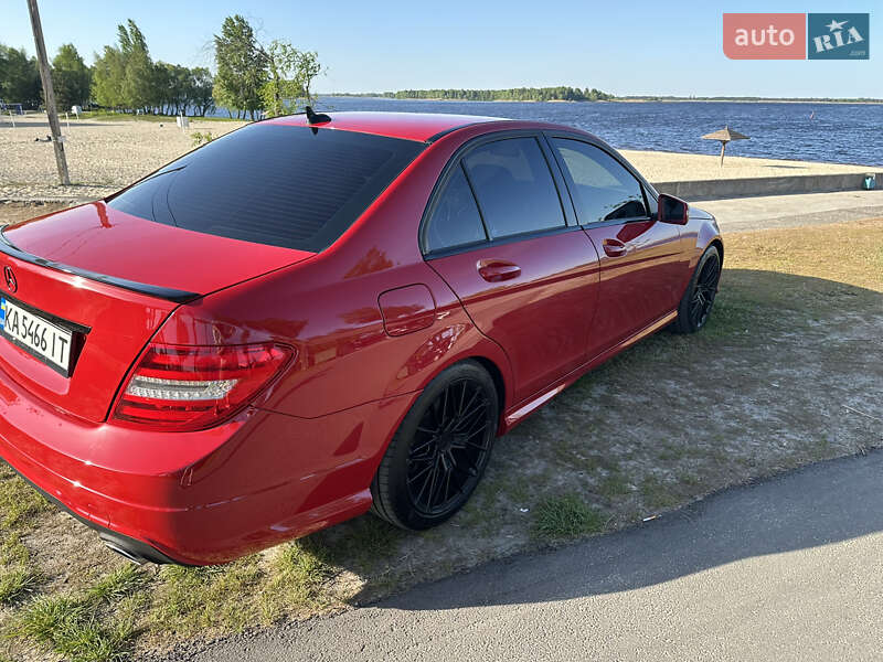 Седан Mercedes-Benz C-Class 2013 в Киеве