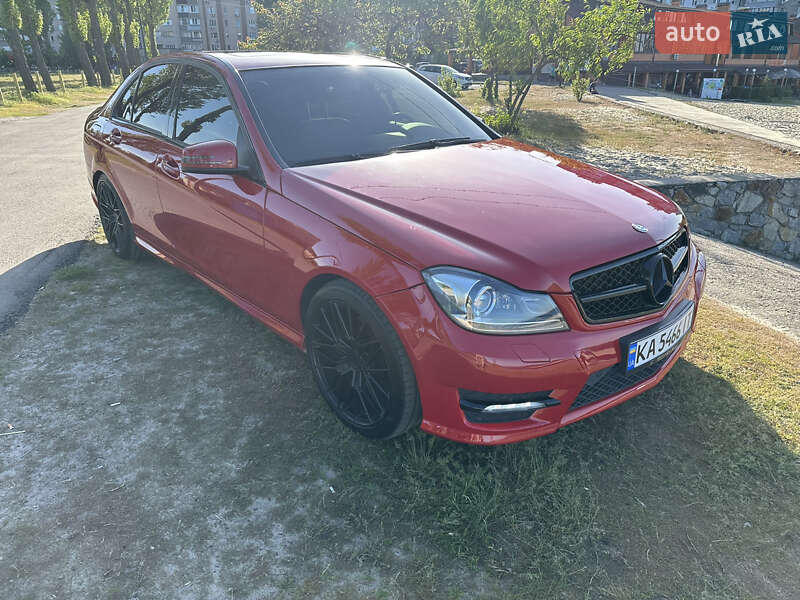 Седан Mercedes-Benz C-Class 2013 в Киеве