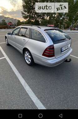 Универсал Mercedes-Benz C-Class 2001 в Гореничах