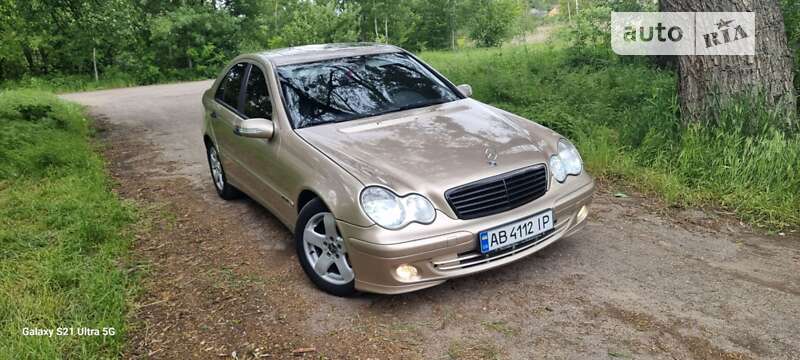 Седан Mercedes-Benz C-Class 2005 в Тульчині