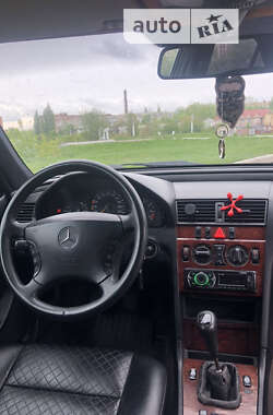Седан Mercedes-Benz C-Class 1998 в Ровно
