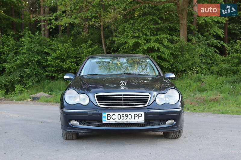 Седан Mercedes-Benz C-Class 2002 в Львове
