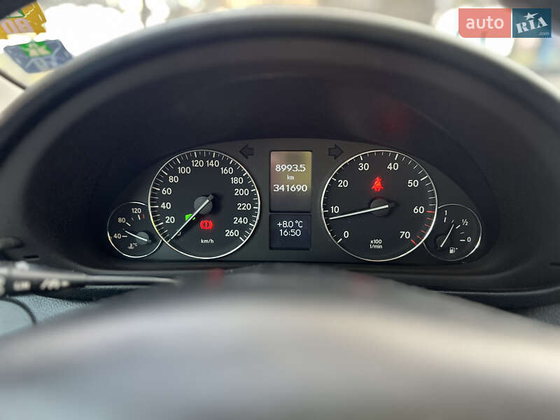 Универсал Mercedes-Benz C-Class 2005 в Хороле фото 13 Универсал Mercedes-Benz C-Class 2005 в Хороле