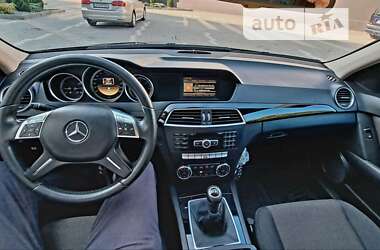 Универсал Mercedes-Benz C-Class 2012 в Черновцах