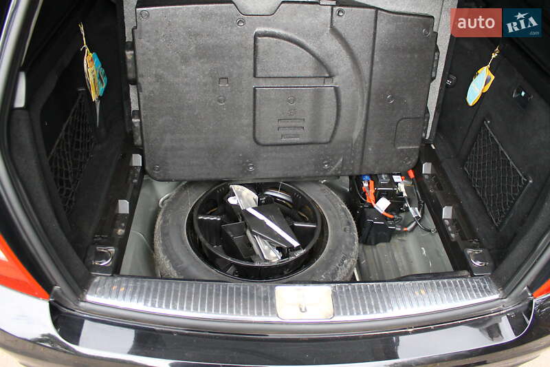 Універсал Mercedes-Benz C-Class 2011 в Миргороді