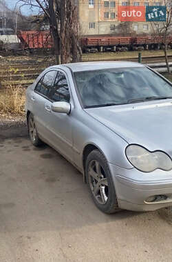 Седан Mercedes-Benz C-Class 2000 в 