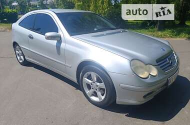 Купе Mercedes-Benz C-Class 2002 в Києві