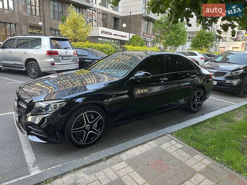 Седан Mercedes-Benz C-Class 2018 в Киеве