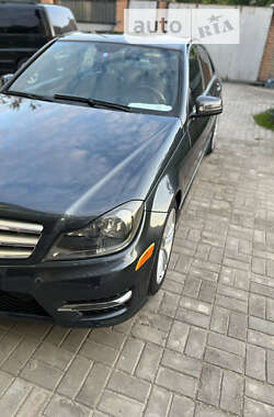 Седан Mercedes-Benz C-Class 2012 в Фастове