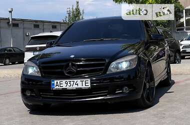 Mercedes-Benz C-Class 2011