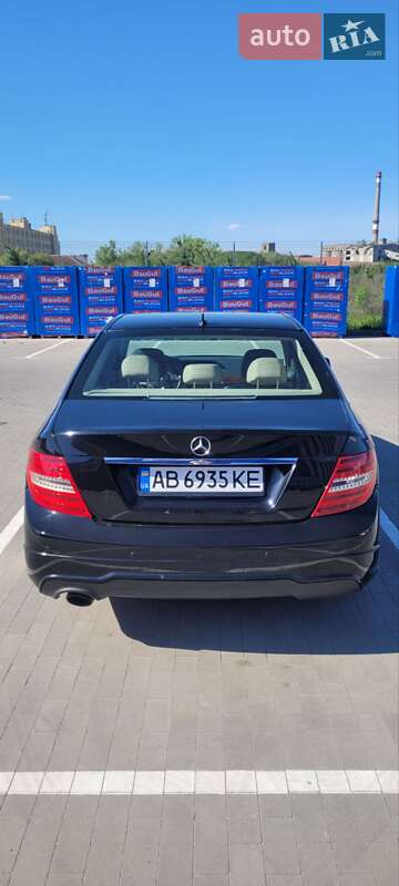 Седан Mercedes-Benz C-Class 2012 в Виннице