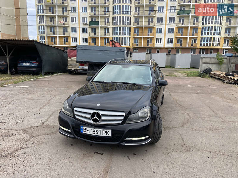 Универсал Mercedes-Benz C-Class 2014 в Одессе