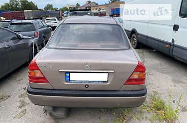 Седан Mercedes-Benz C-Class 1993 в Полтаве