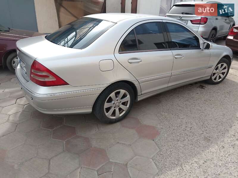 Седан Mercedes-Benz C-Class 2003 в Измаиле