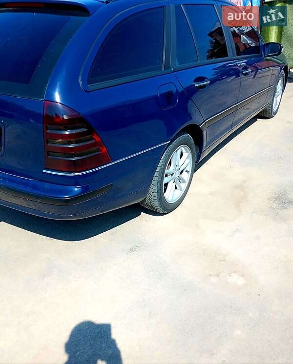 Универсал Mercedes-Benz C-Class 2002 в Виннице