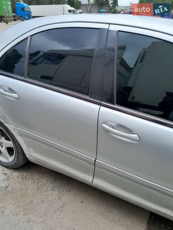 Седан Mercedes-Benz C-Class 2003 в Одесі фото 4 Седан Mercedes-Benz C-Class 2003 в Одесі