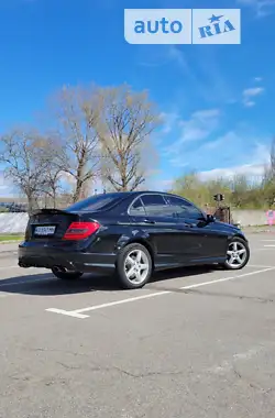 Mercedes-Benz C-Class 2011
