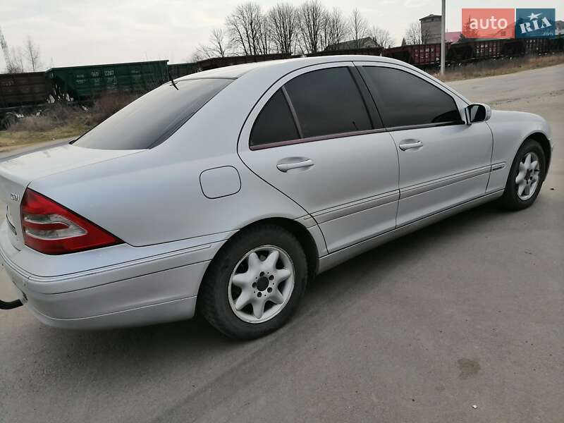 Седан Mercedes-Benz C-Class 2001 в Рокитному