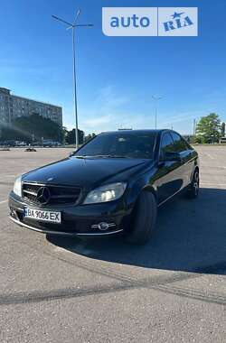 Седан Mercedes-Benz C-Class 2010 в Кропивницькому