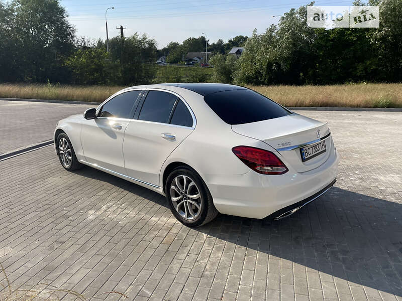 Седан Mercedes-Benz C-Class 2015 в Львові